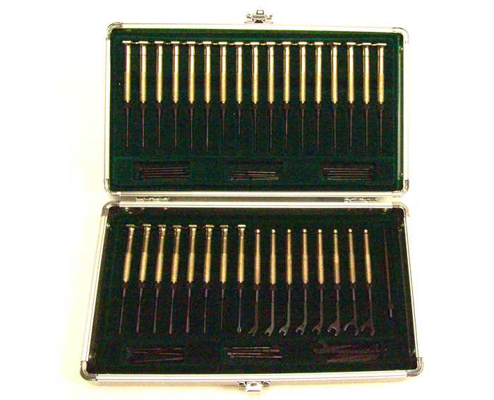 73-0299 – 67 Pc Deluxe Tool Set 
